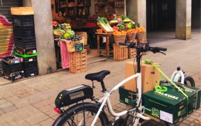 Distribució d’última milla: repartim per Barcelona els aliments de La Diligència amb bicis de càrrega!